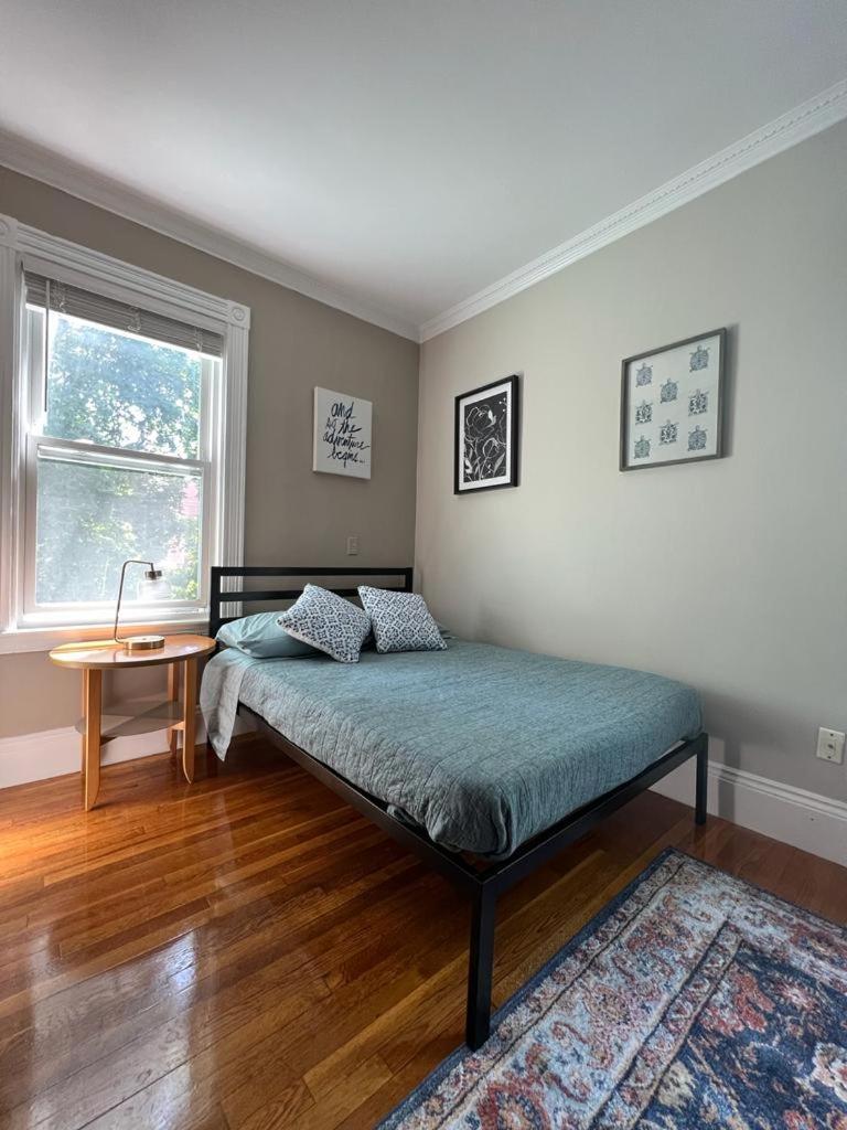 Private In A Grand House Habitación en casa particular Boston